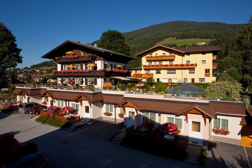 Familiengaestehaus Ingrid Sankt Martin am Tennengebirge Extérieur photo
